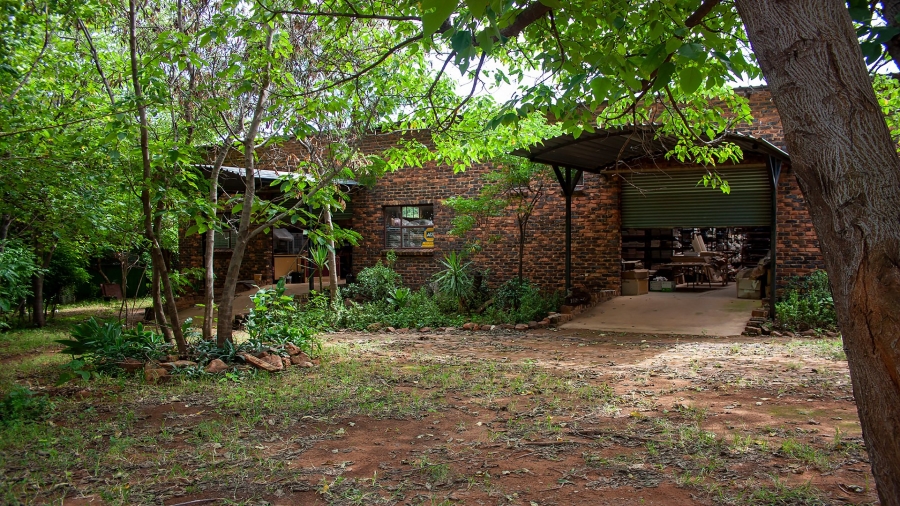  Bedroom Property for Sale in Hartbeespoort Rural North West